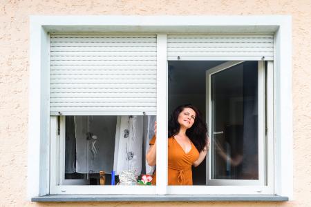 Aluminum Blinds in Fresno: How They Provide Insulation and Energy Efficiency